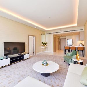 Ultra Luxury Palm Tower With Shared Hotel Facilities