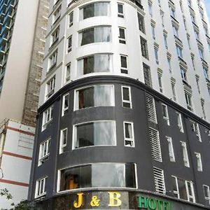 J&B Hotel & Apartment